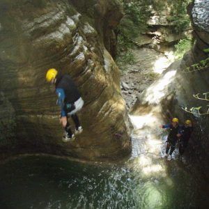 Barranquismo en el furco salto de 8 metros en el barranco del furco