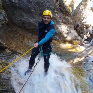 barranco de la pazosa Descenso de cañón en un fin de semana de barranquismo en los Pirineos"