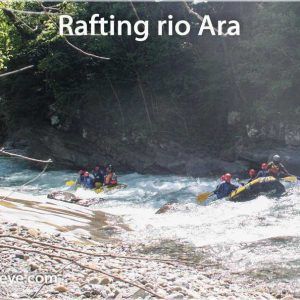 rafting rio ara torla broto en el rapido del vado entrando al cañon del rafting rio ara
