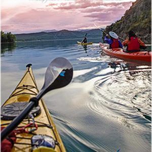 kayak_de_travesia_pirineos-11 kayak de travesia en el pirineo pantano de mediano atardecer