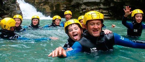 barranquismo, rafting y v&iacute;as ferratas y actividades en familia