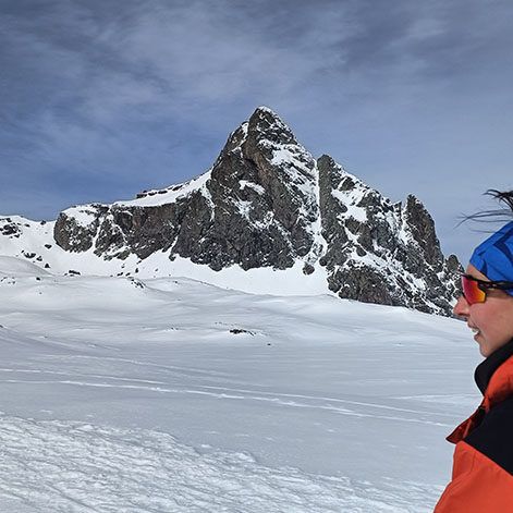 Raquetas de nieve ibones de Anayet Raquetas de nieve a los ibones de Anayet en el valle de Tena, en los Pirineos.